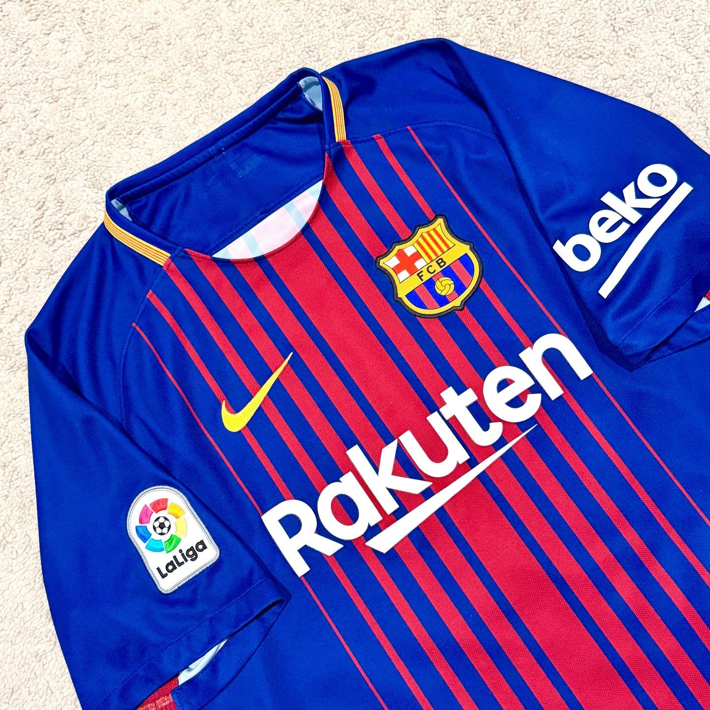 Barcelona 2017/18 home x Andres Iniesta INFINITO SPECIAL EDITION (L)