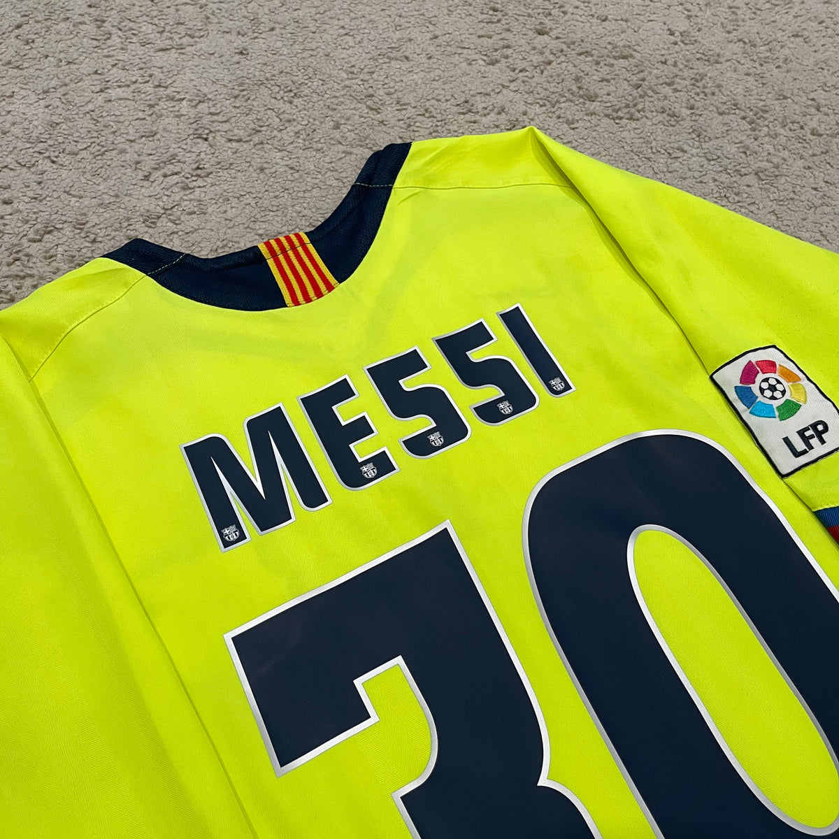 Barcelona 2005/06 away x Messi #30 (L)