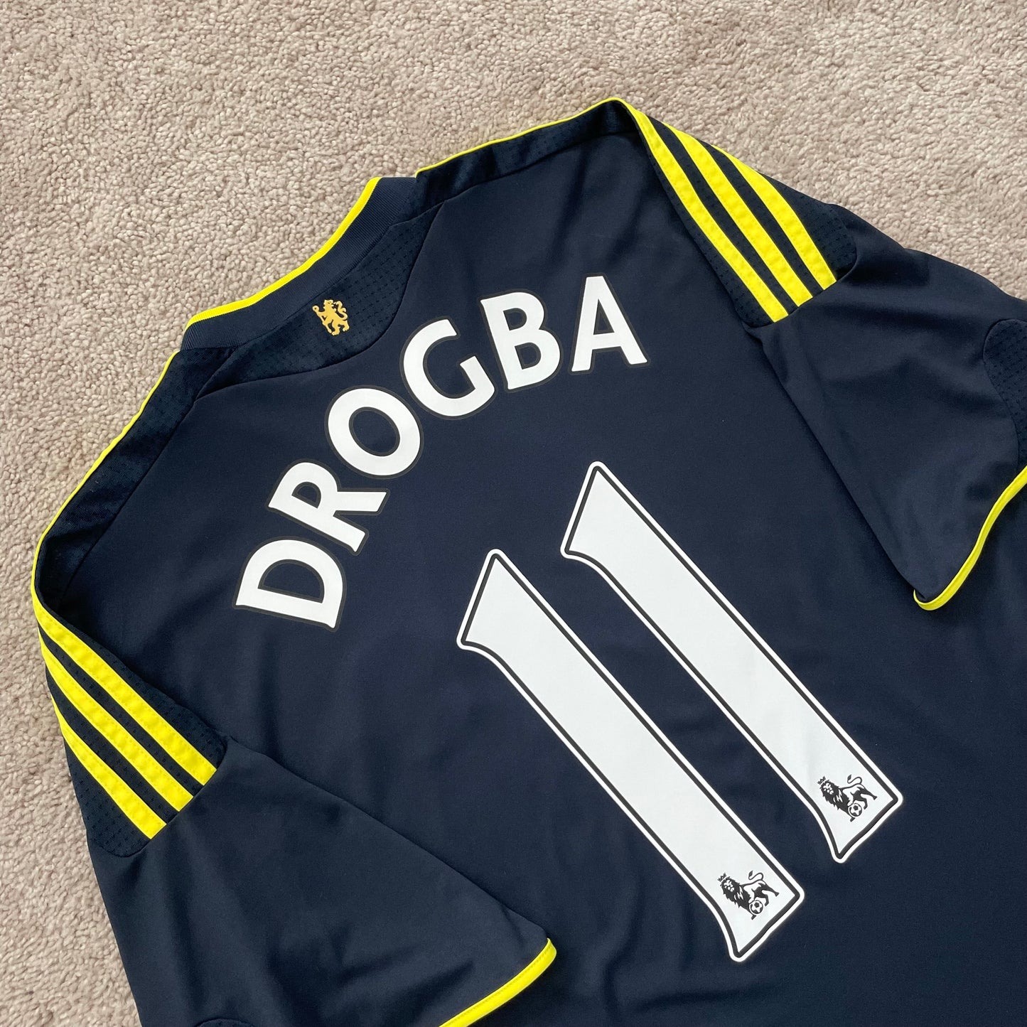 Chelsea 2009/10 away x Didier Drogba #11 (L)