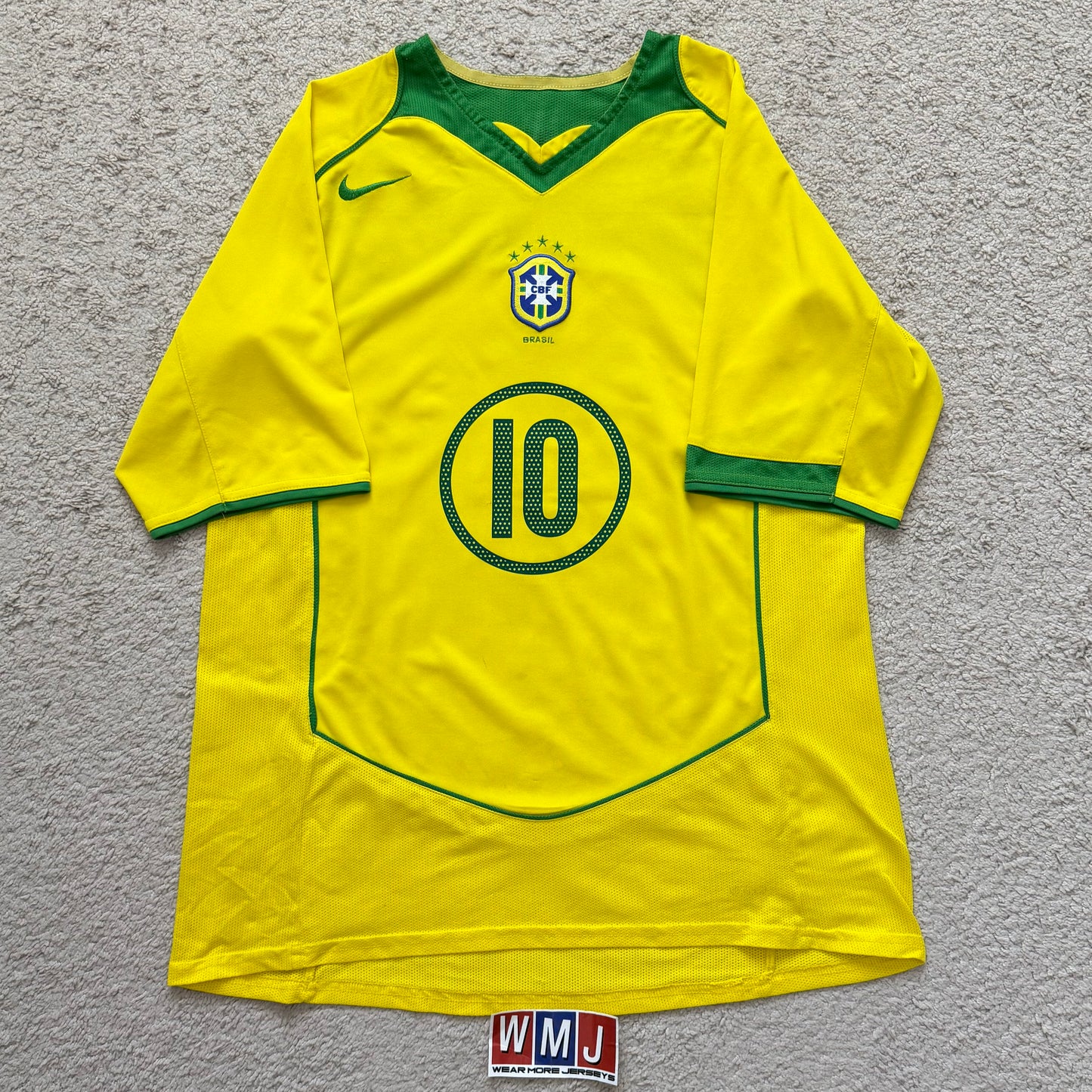 Brazil 2004/06 home x Ronaldinho #10 (L)