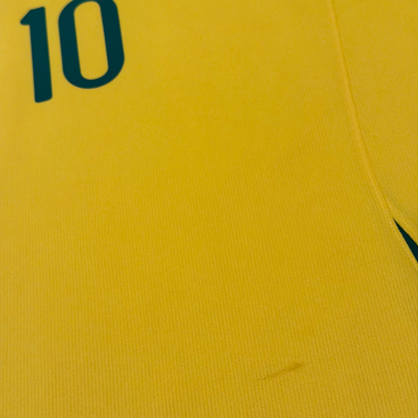 Brazil 2008/2009/2010 home x Ronaldinho #10 (L)