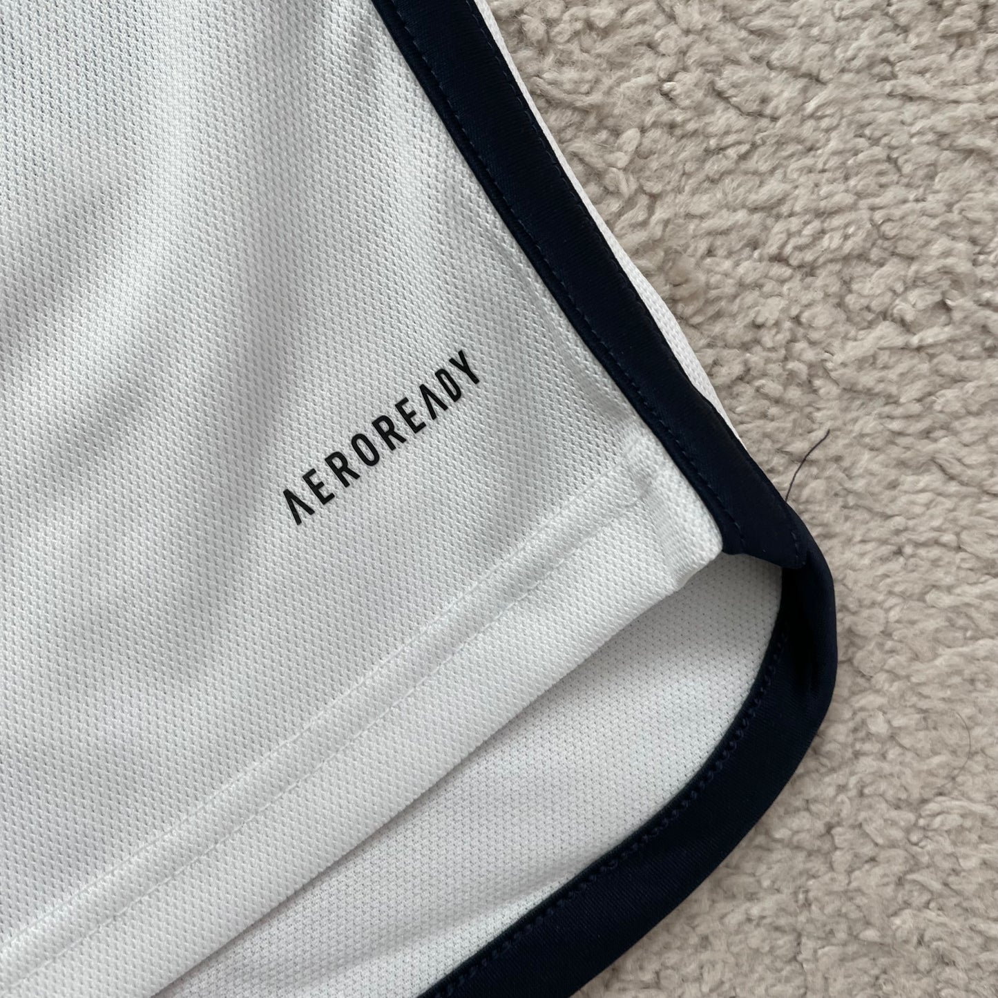 Real Madrid 2023/2024 home x Jude Bellingham #5 (M) *BRAND NEW WITH TAGS