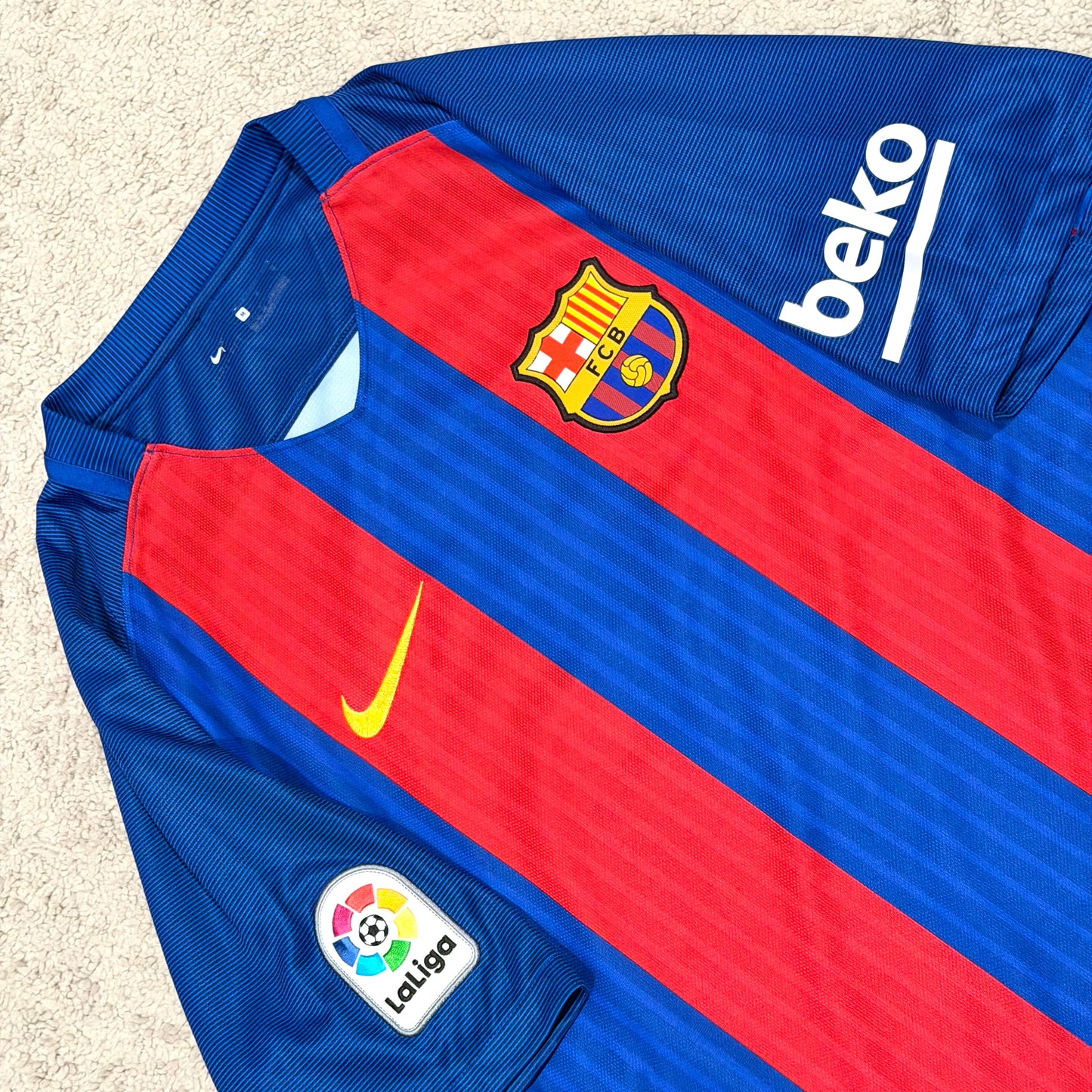 Barcelona 2016/17 home x Neymar Jr #11 (M)