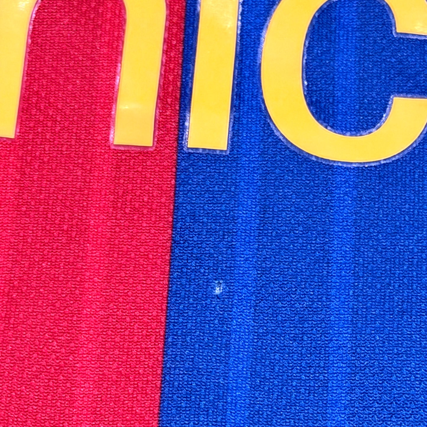Barcelona 2016/17 home x Messi #10 (M) *very tiny holes