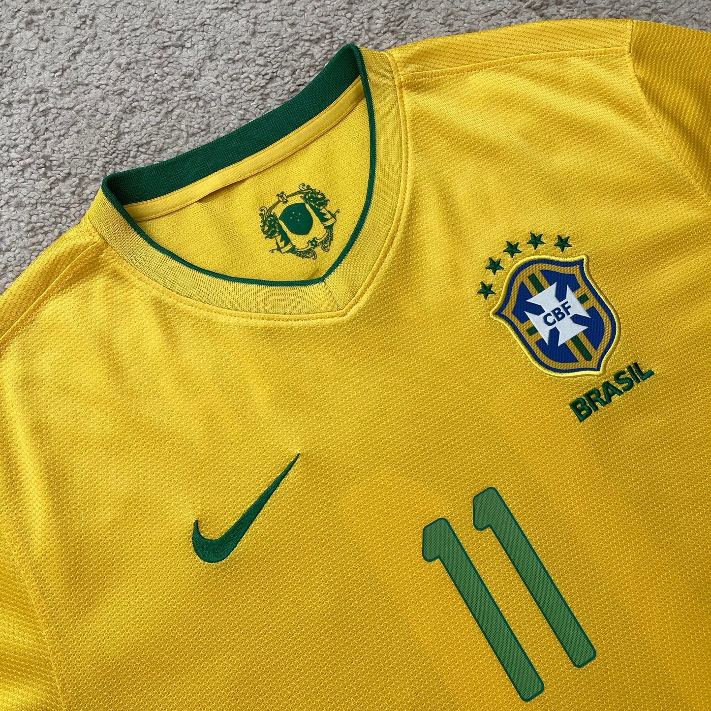 Brazil 2012/13 home x Neymar #11 (L)