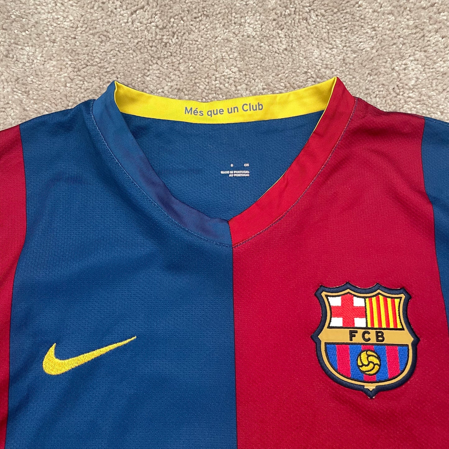 Barcelona 2006/07 home x Messi #19 (S) *tiny holes