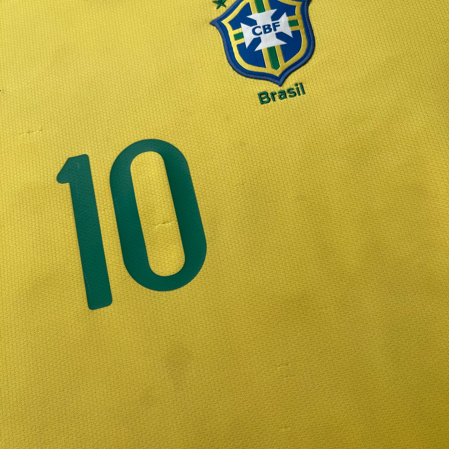 Brazil 2008/2009/2010 home x Ronaldinho #10 (XL) *has some tiny holes