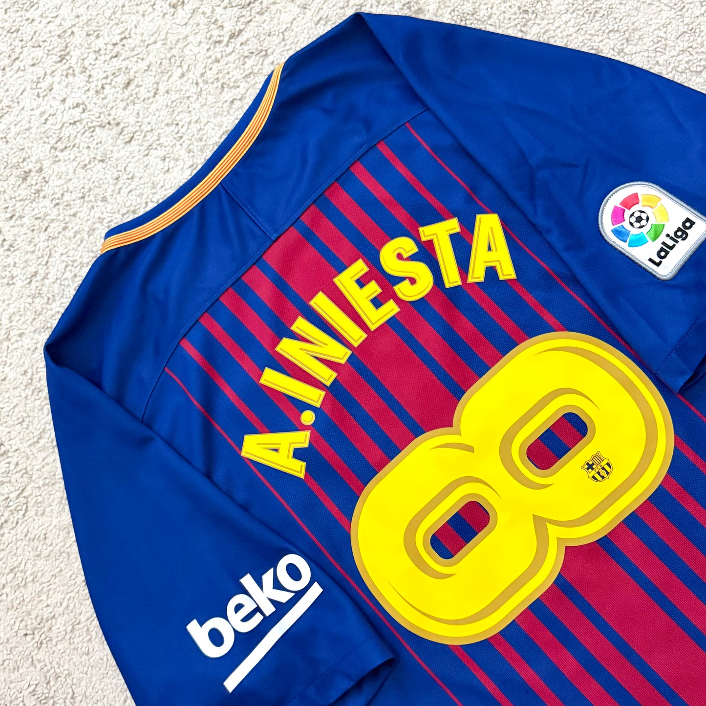 Barcelona 2017/18 home x Andres Iniesta INFINITO SPECIAL EDITION (XL)