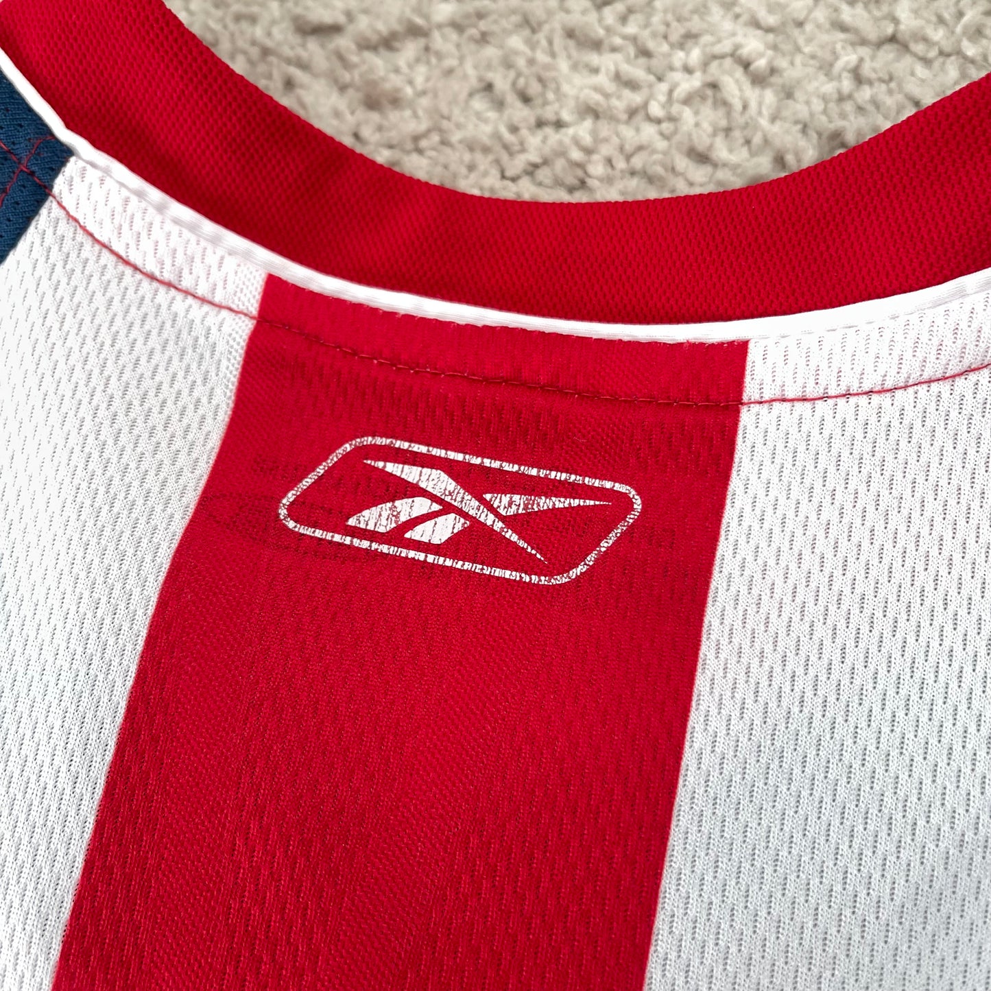 Chivas de Guadalajara 2006/07 home x Chicharito Hernandez #45 (S,runs BIG. Fits like a size M)