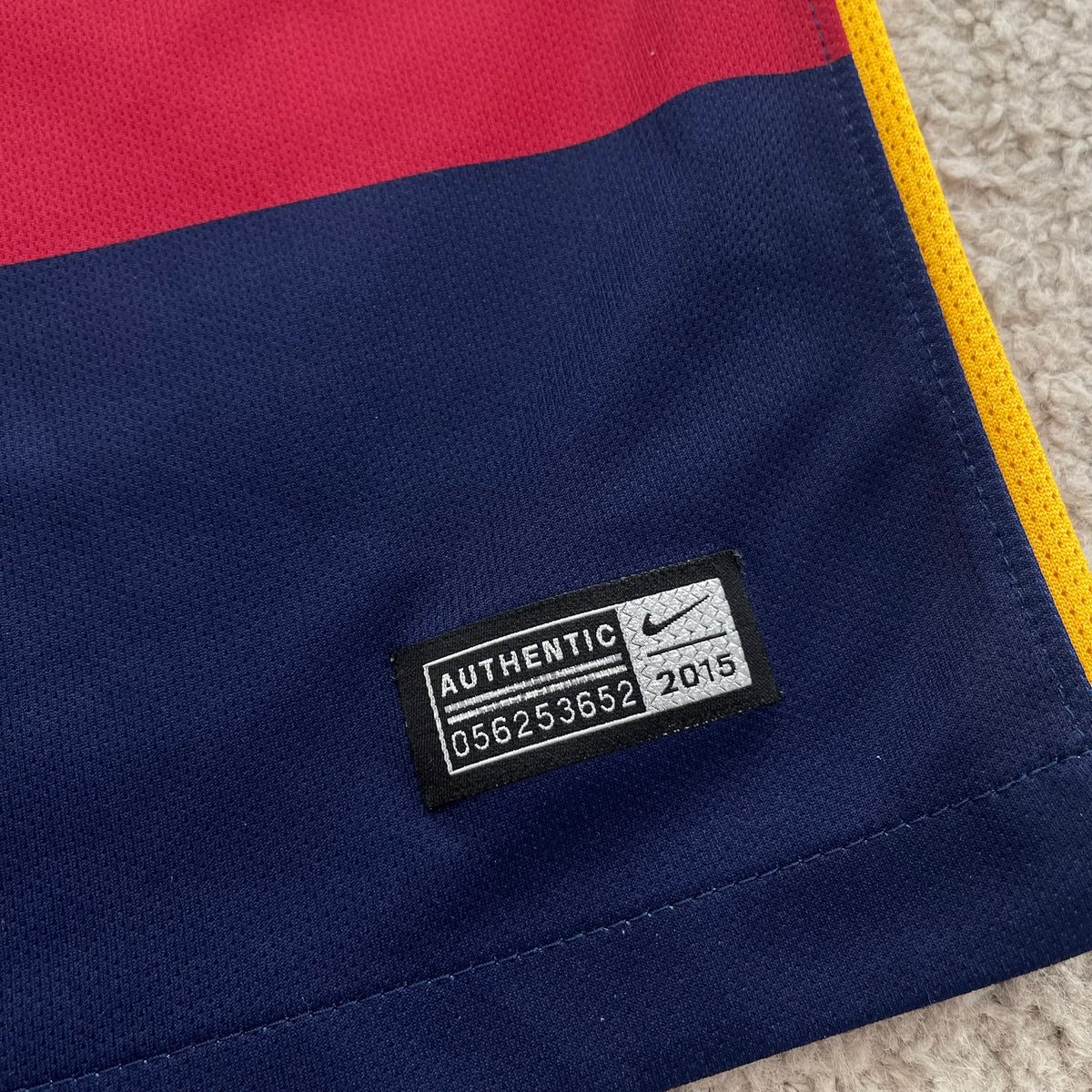 Barcelona 2015/16 home x Luis Suarez #9 (L)