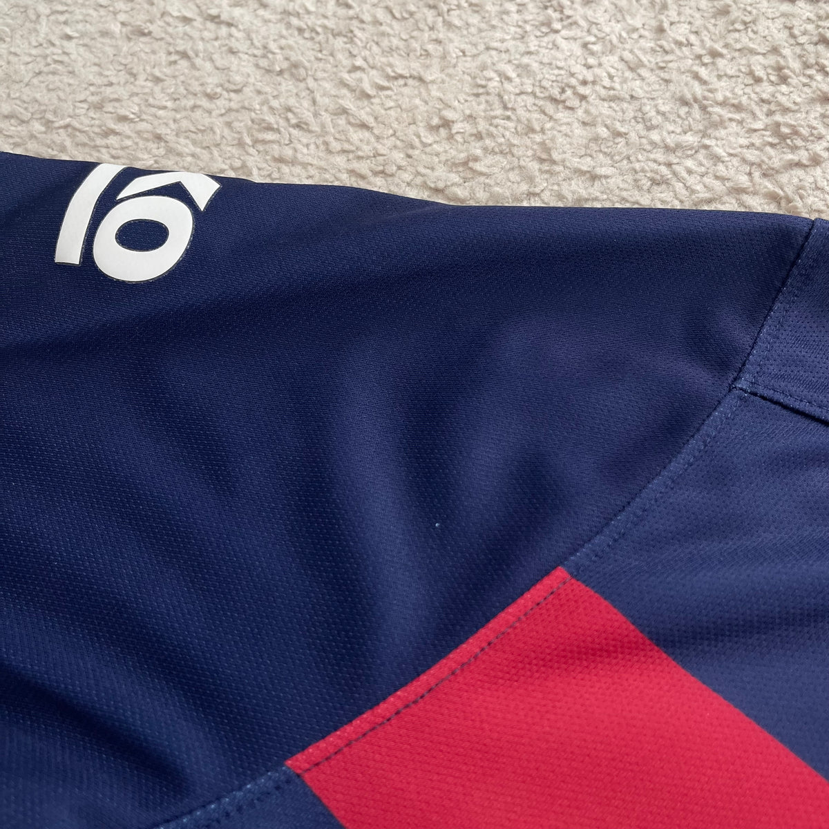 Barcelona 2015/16 home x Luis Suarez #9 (L)